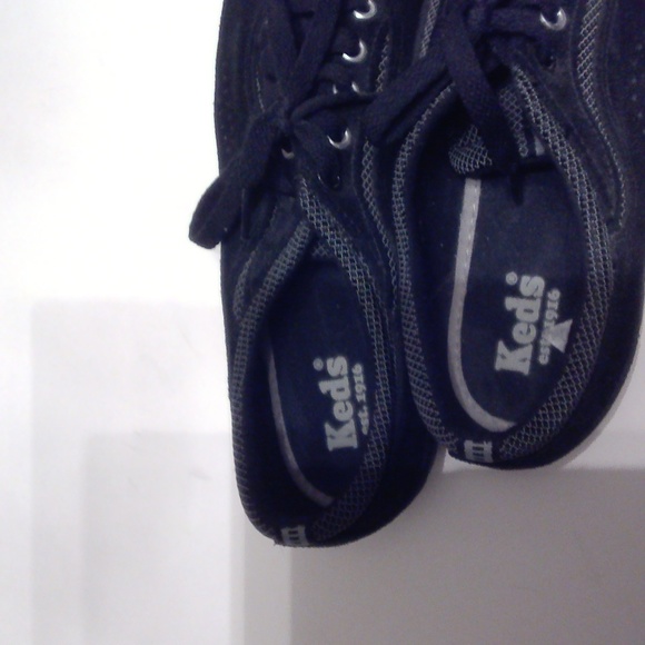 Women's casual black suede sneakers - Picture 3 of 4